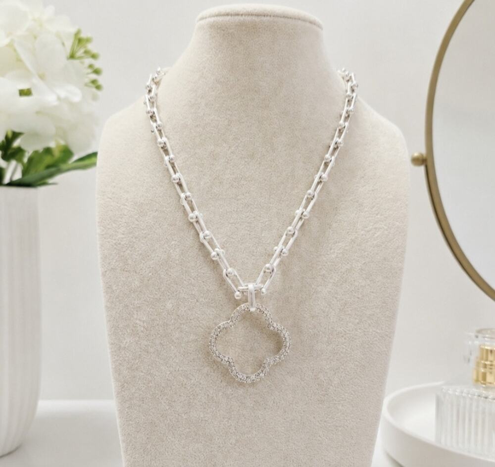 Pomina Silver Chain Rhinestone Clover Necklace New